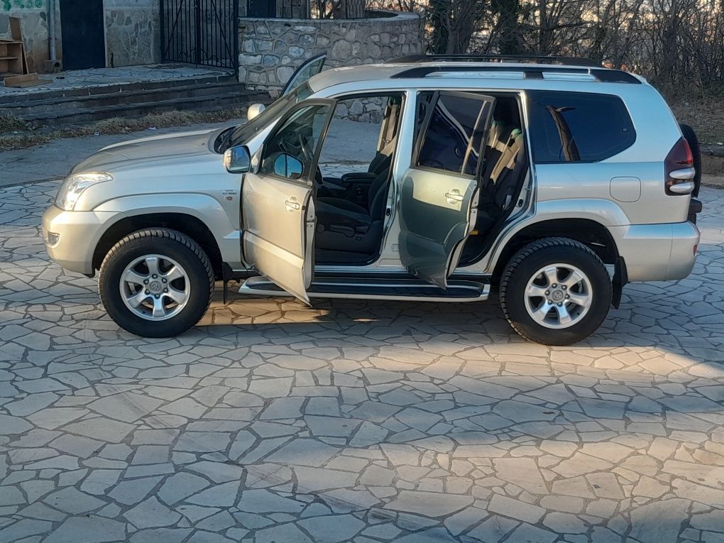 Toyota Land Cruiser