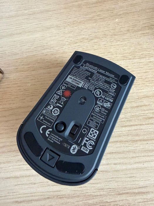 Vând Mouse LENOVO (model: mobtc9la) bluethooth (laser)