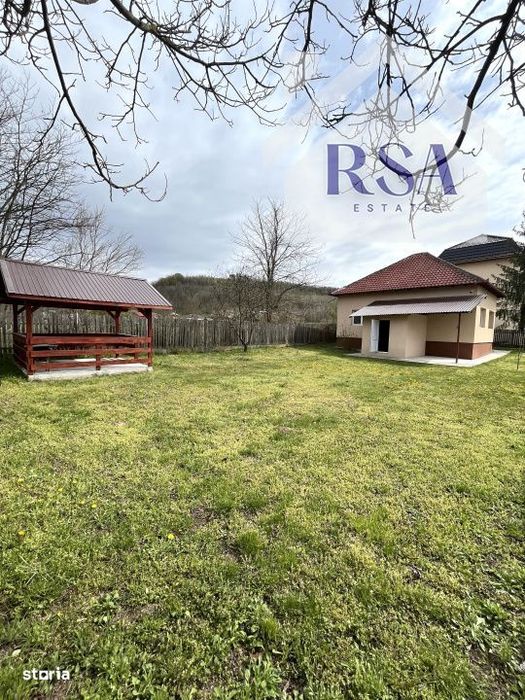 Casa 90Mp de vanzare + teren 800Mp  , zona Mihaesti