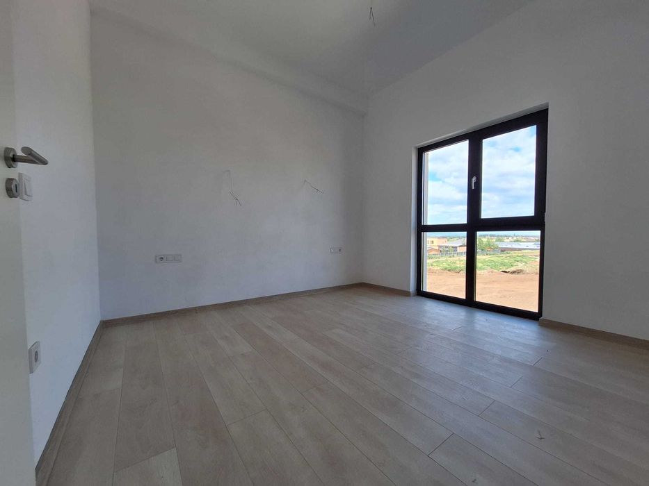 EXCLUSIVITATE! Apartament cu 3 Camere, Comision 0, cu loc de parcare