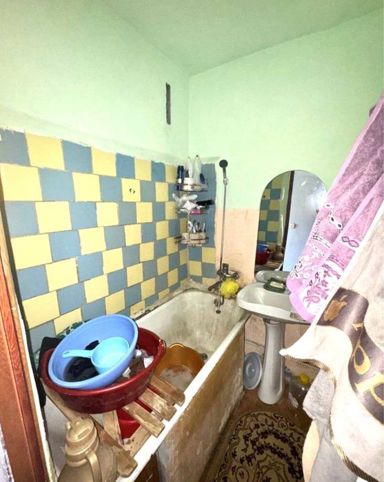 Продается 2 ком. Квартира площадью 56 кв.м. Адрес Фрунзе