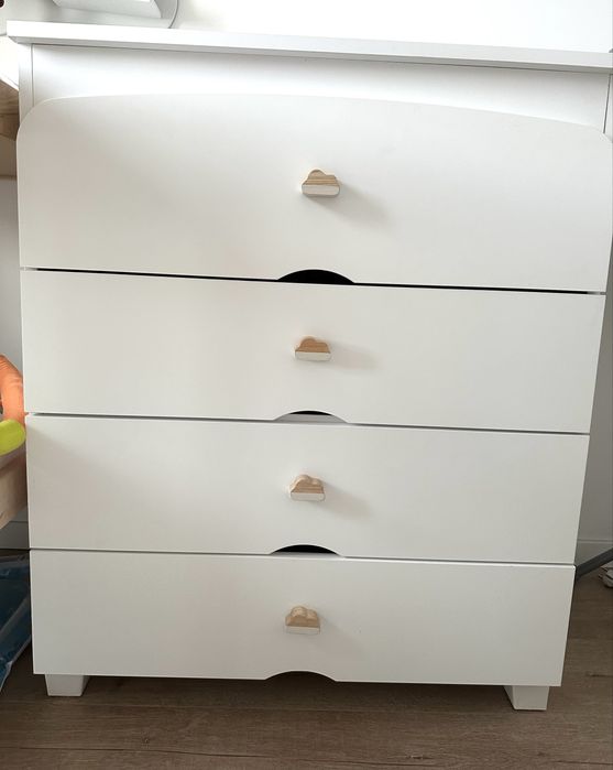 Скрин от МДФ с допълнителни дръжки