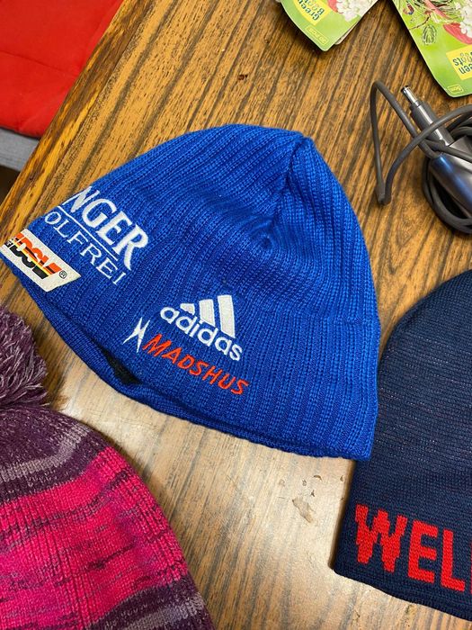 Căciuli Salomon Wellesyne Adidas Nike