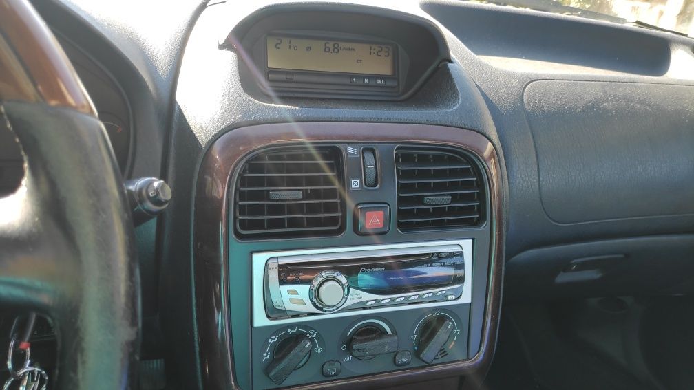 Mitsubishi Carisma