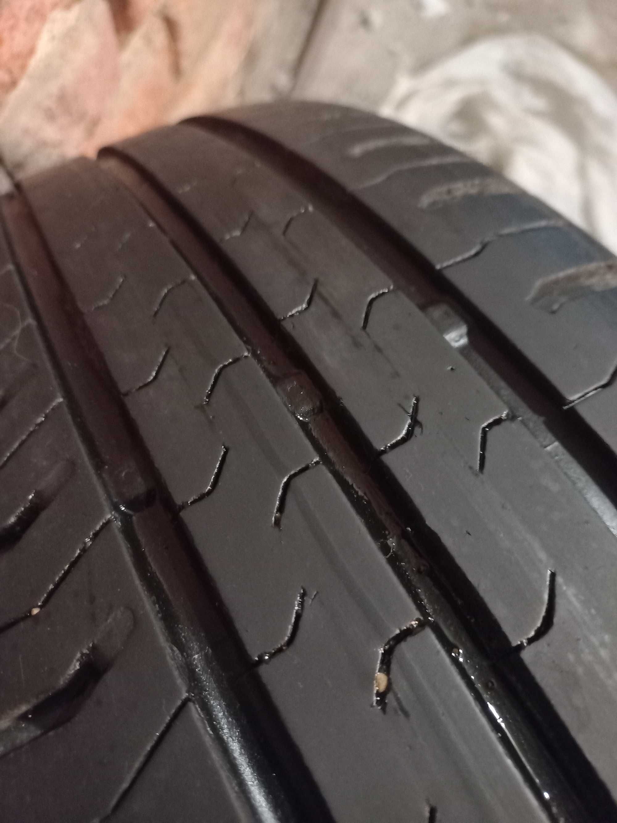 Летни гуми Continental 185/65 R15 четири броя 80 лв.