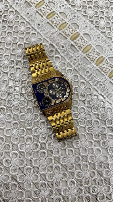 часы бренда Oulm