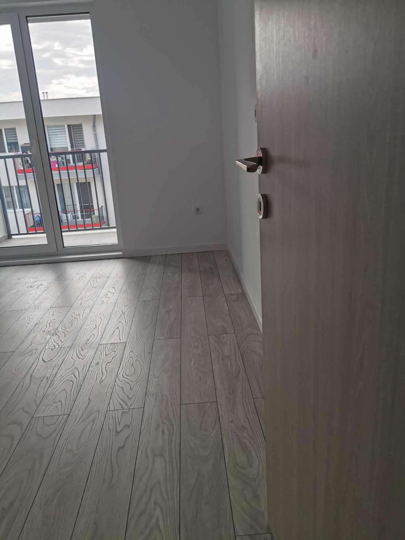 Echipa cu experienta, finisam apartamente, case la cheie!