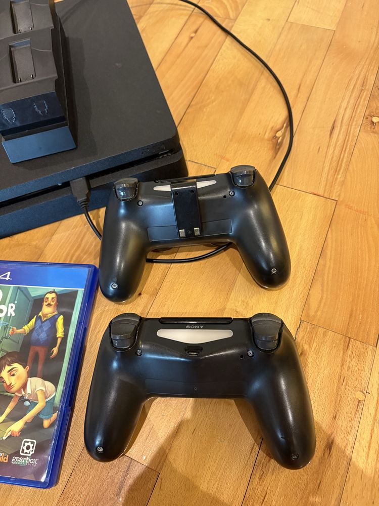 Playstation 4 slim