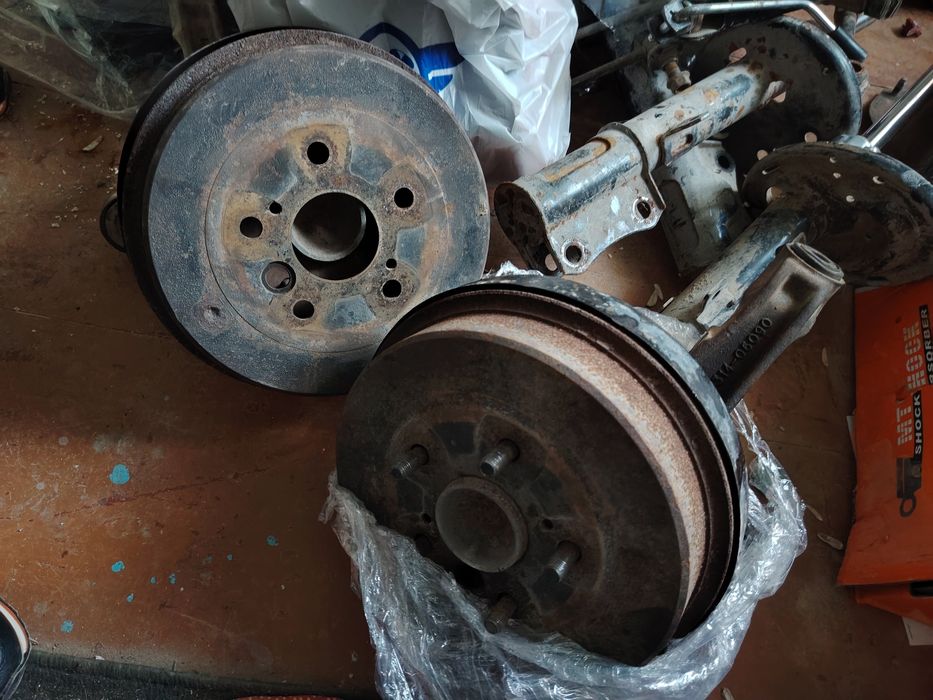 Задный цапфа со ступицей