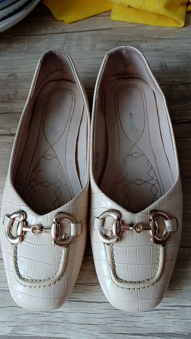 Sifatli qulay oyoq kiyimlar