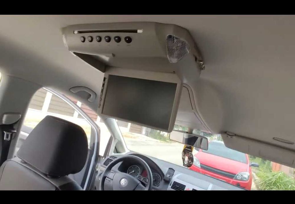 VW Touran   acte valabile 05/2026