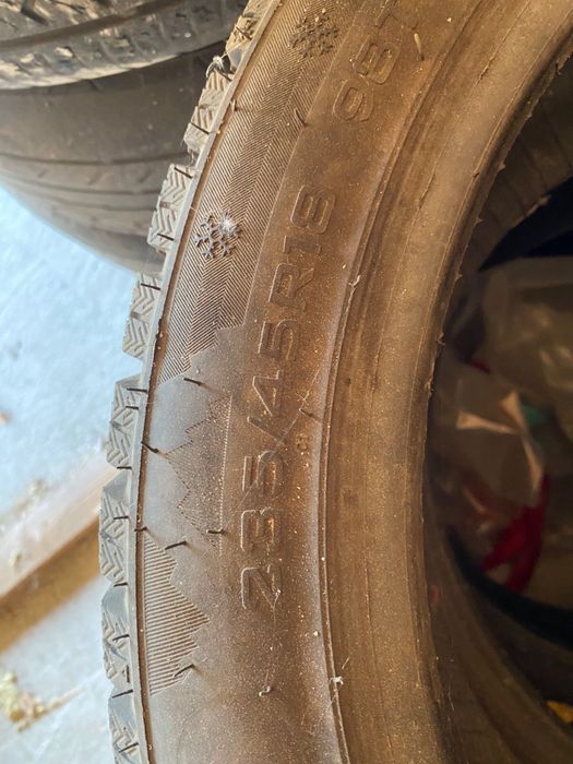 Зимние Шины 235/45R18 новые , резина новая продам