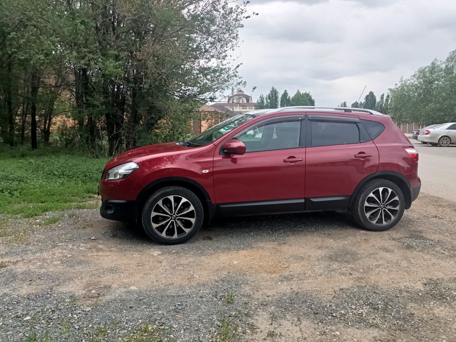 Продам машину Ниссан Кашкай .в отличном состоянии.имеется запасные дис