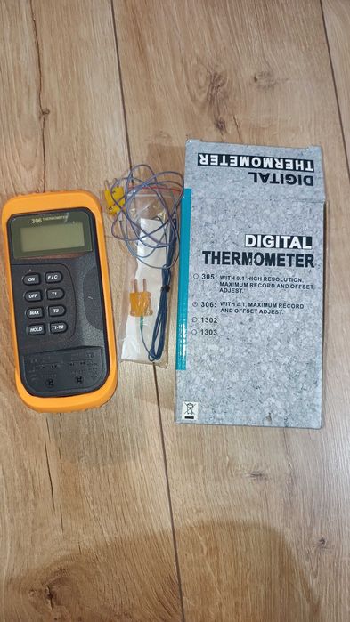 Termometru profesionist electronic digital cu 2 senzori