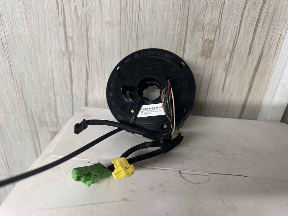 Лентов кабел за Мерцедес W203 c classe 2003г.!