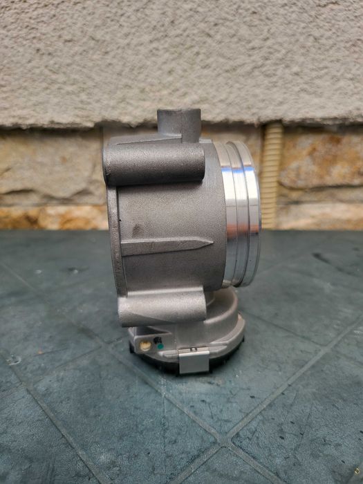 Дроселова клапа VEMO V10-81-0050