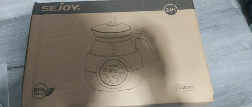 Incalzitor pentru biberoane/fierbător electric