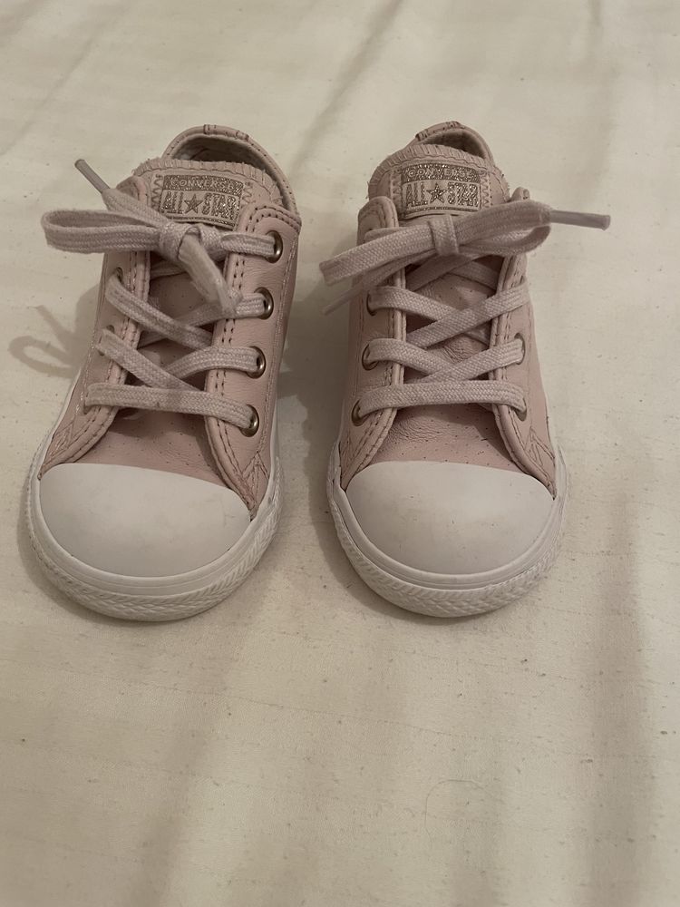 Converse roz pal din piele naturala marimea 24