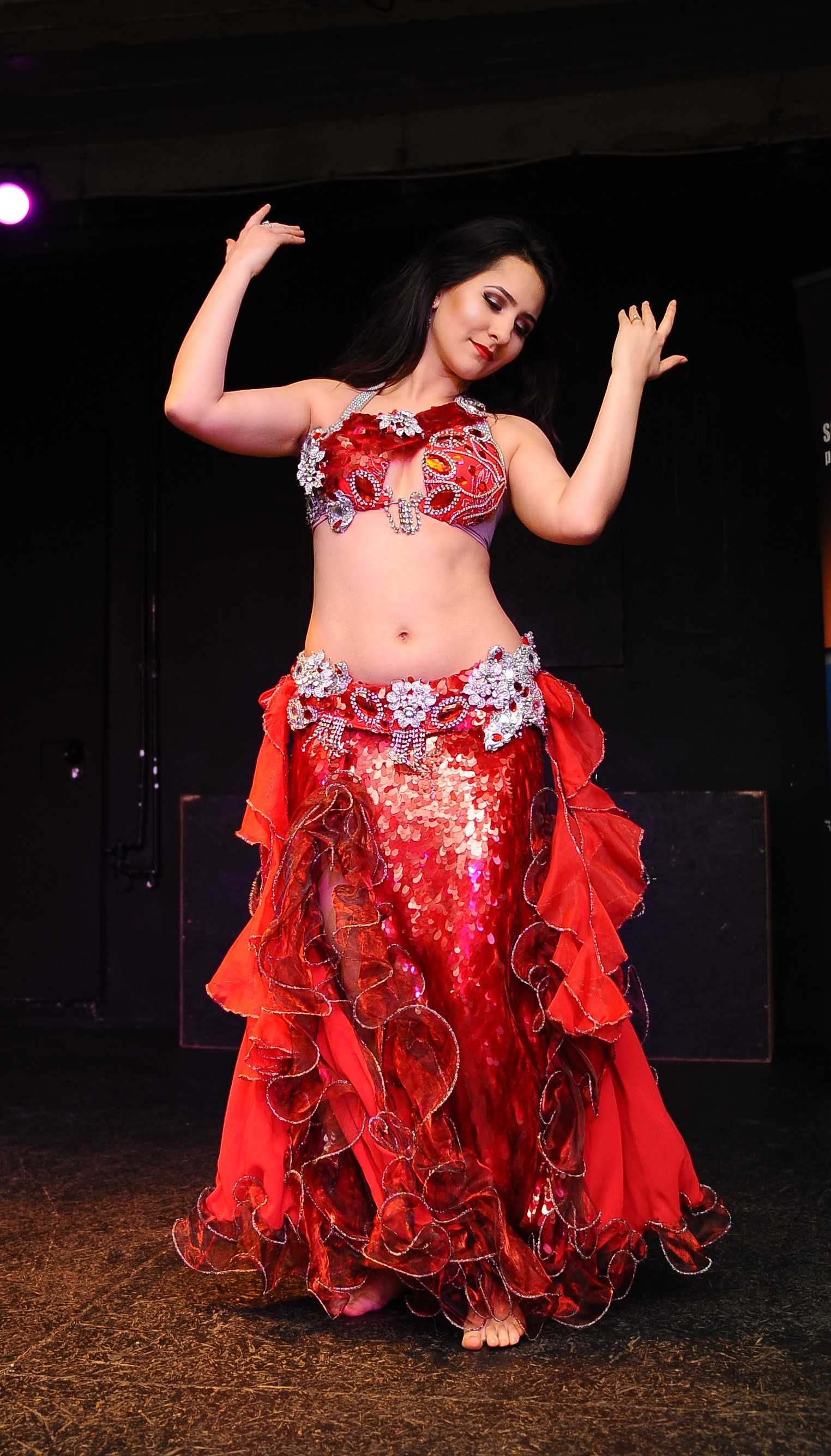 Costum Belly Dance Oriental Profesionist Designer Rosu