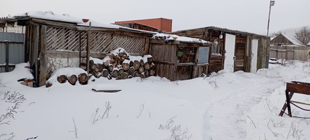 Продам на земле  квартиру или обмен на квартиру  в центре.