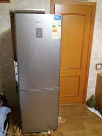 Холодильник Samsung( No Frost)