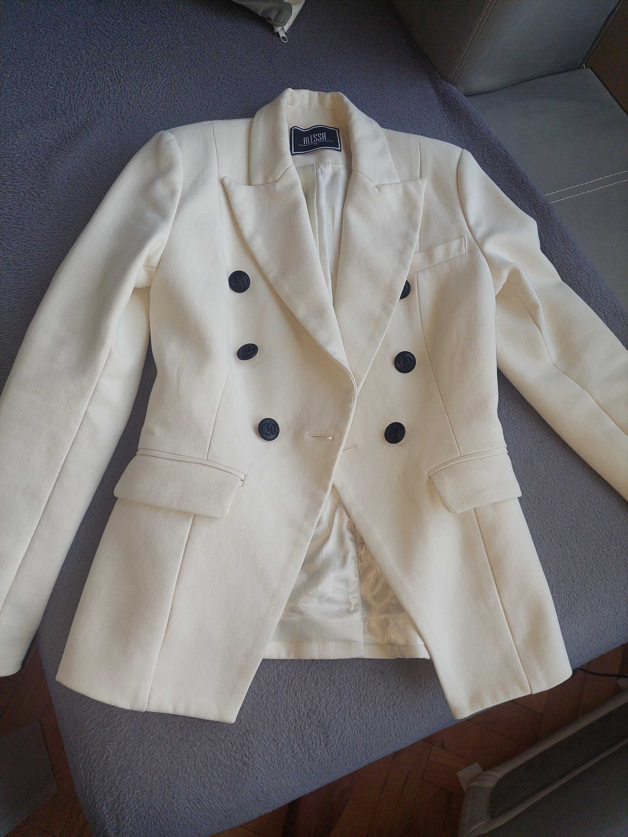 Alessa Make it yours блейзър xs