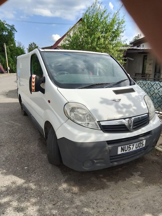 Vand ,dezmembrez opel vivaro