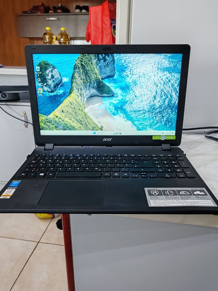 Laptop Acer generația 5