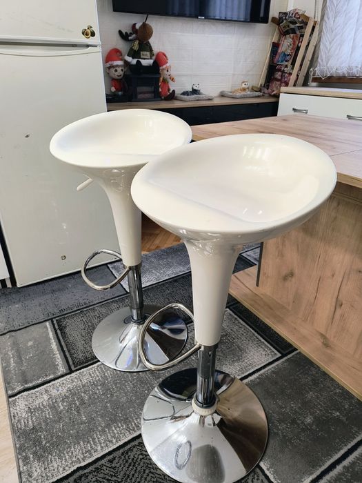 Бар столове два броя