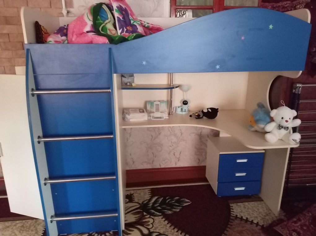 Детский кровать парта