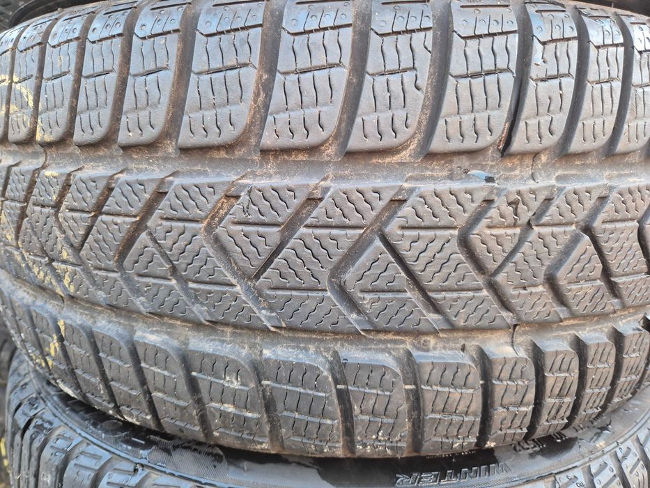 Anvelope de IARNA - 235/35/19 - PIRELLI - CA NOI DOT 2023