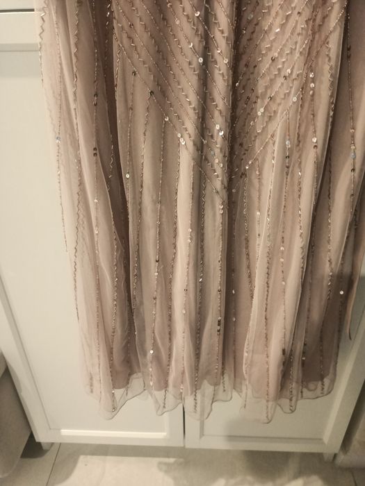 Rochie brodata cu paiete