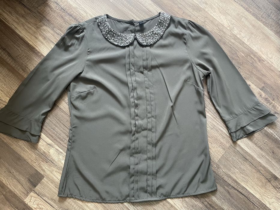 Много ризи в различен стил