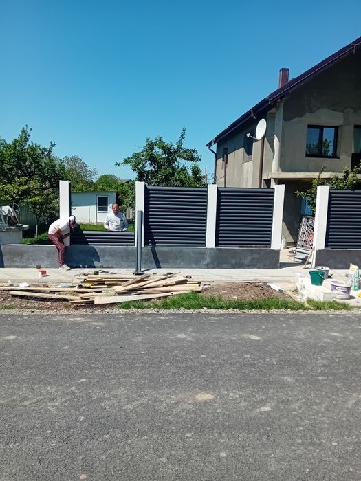Garduri și porți din jaluzele sipca metalică fer forjat  plasă bur