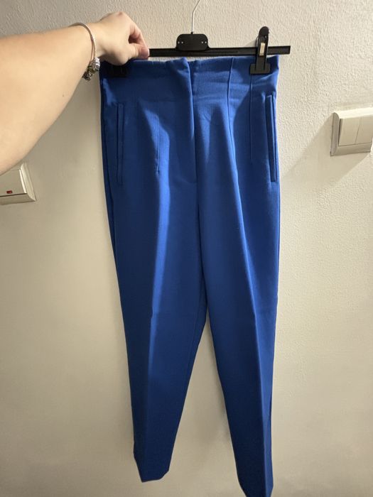 Pantaloni Zara marimea XS