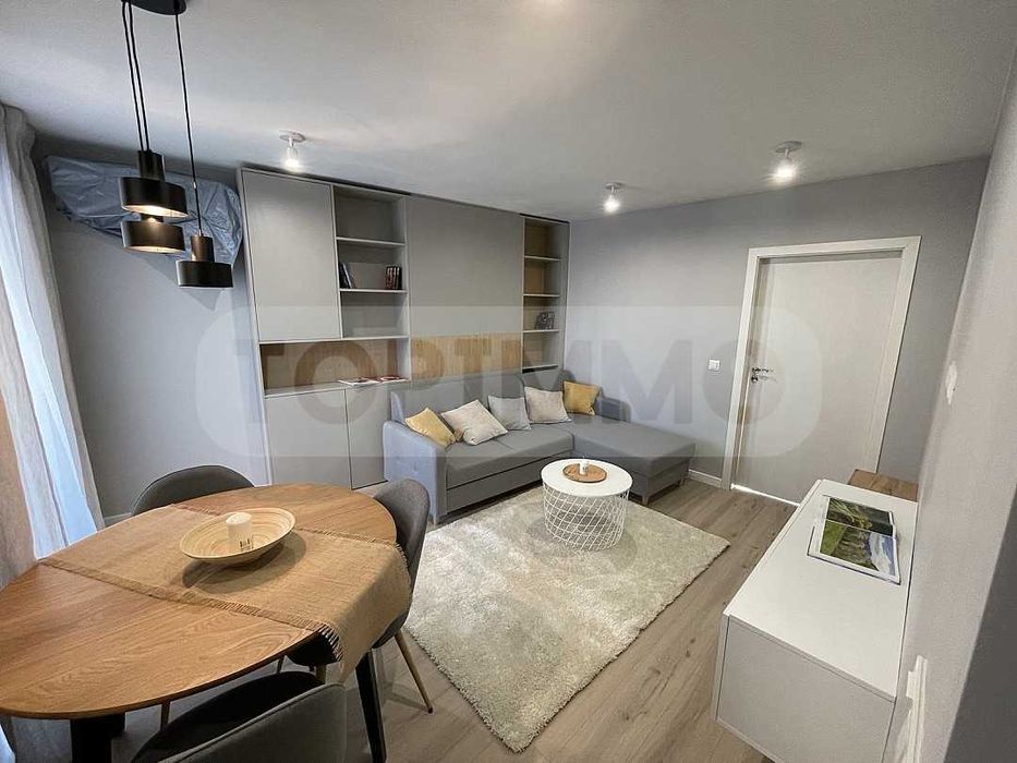 Дава се под наем Тристаен апартамент в Варна, Спортна зала - 95 кв.м за 900 € - Снимка #1