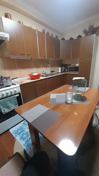 Кухонный гарнитур (карты нет, только наличным расчетом)