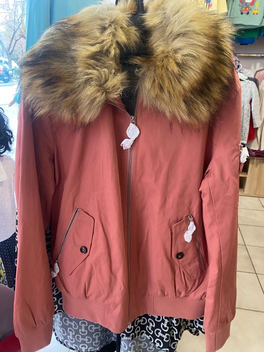 Ново пролетно яке, размер: 42