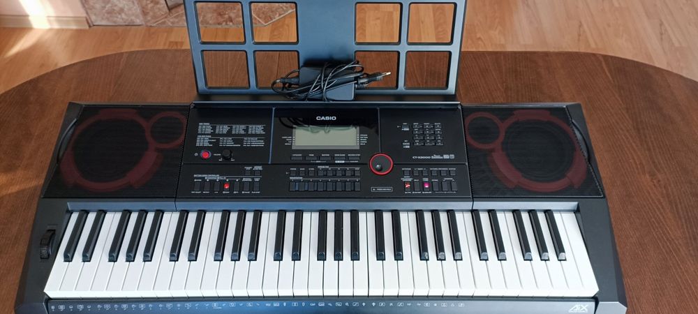 Продавам клавир casio ctx3000