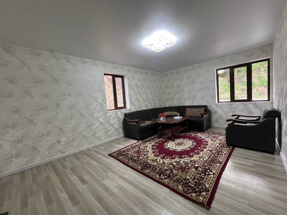 СРОЧНО! Евро-дом 7 комнат 6 соток в Чирчике, район Пятьсотки!