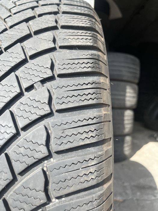 4 бр. зимни гуми 235/50/19 Bridgestone DOT 3521 4,5-5 mm