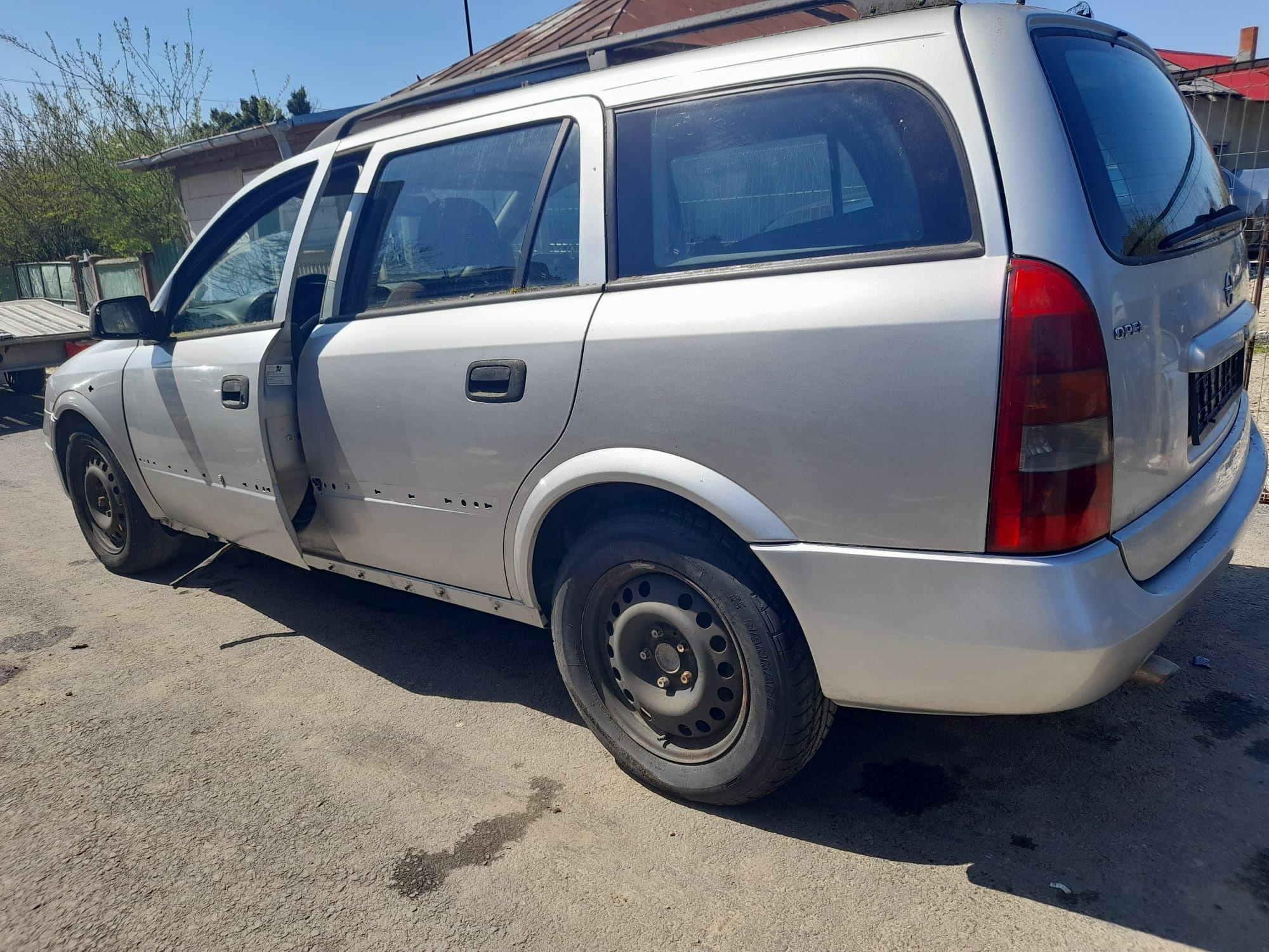 Usa ,aripa z147 Opel Astra g