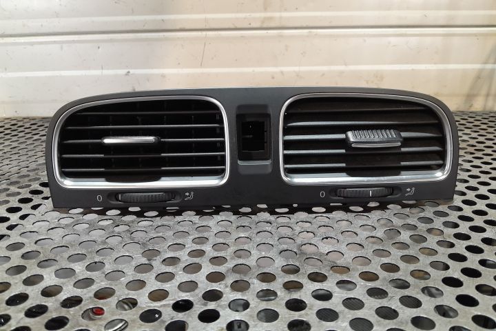 Grila ventilatie bord centru 5K0819728M / 5K0815735D Volkswagen VW Go