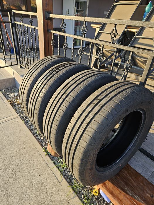 Vând cauciucuri vară 185/65 R15