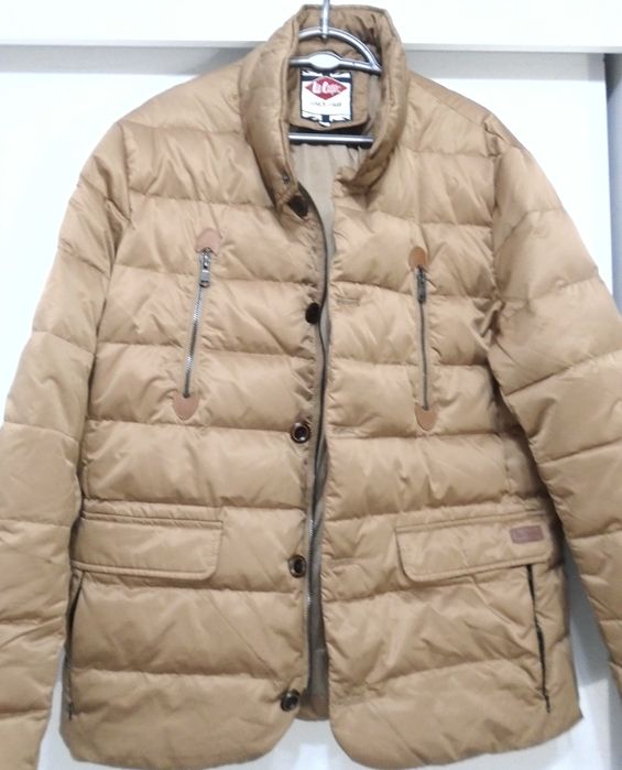 geaca puf lee cooper - noua -pt o persoana de 175-180 cm -150 lei