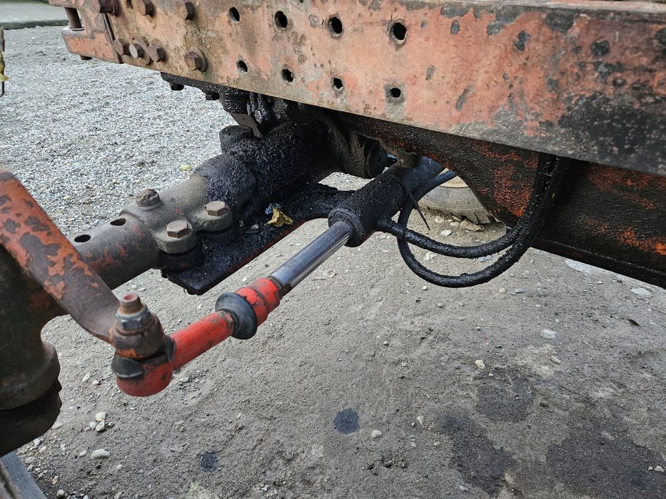 Tractor U 650 cu utilajel