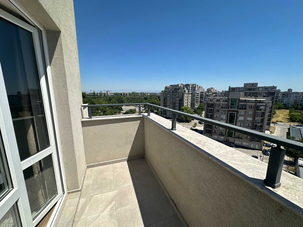 Дава се под наем Двустаен апартамент в Пловдив, Тракия - 70 кв.м за 408 € - Снимка #15