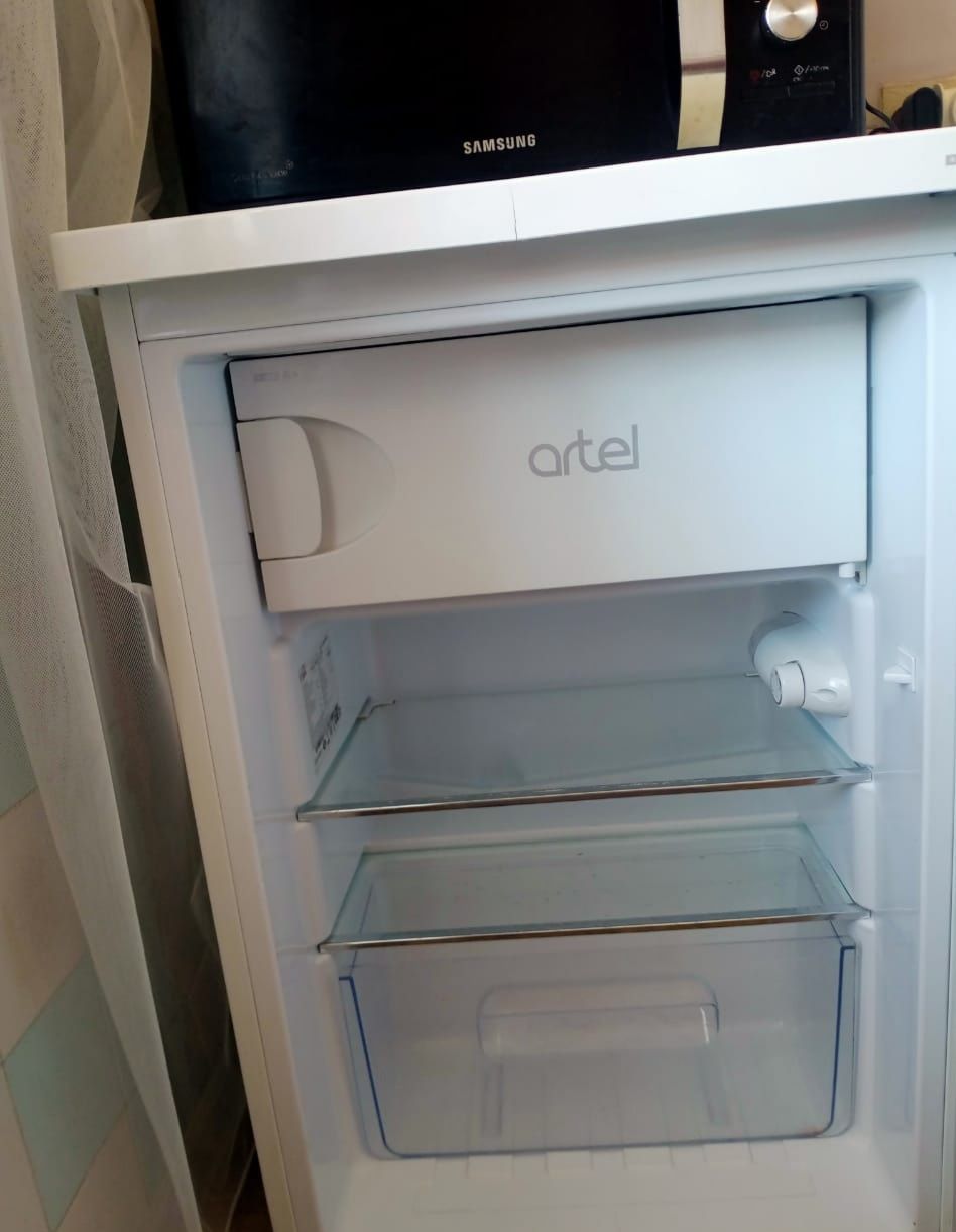 Холодильник Artel HS-137 RN белый