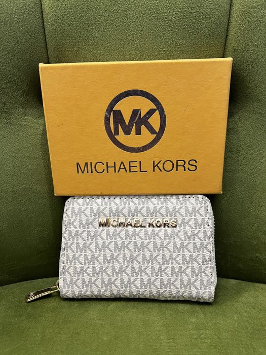 Portofel dama Michael Kors culoare deschisa