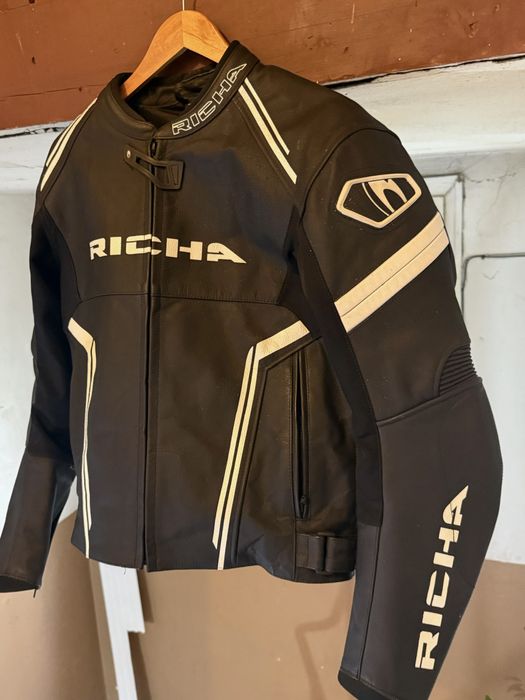 Неразличен от НОВ Кожен Мото екип  Richa